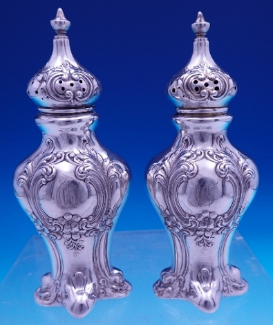 Salt and Pepper Shakers #438  Grand Duchess  3.7 ozt  4 5/8